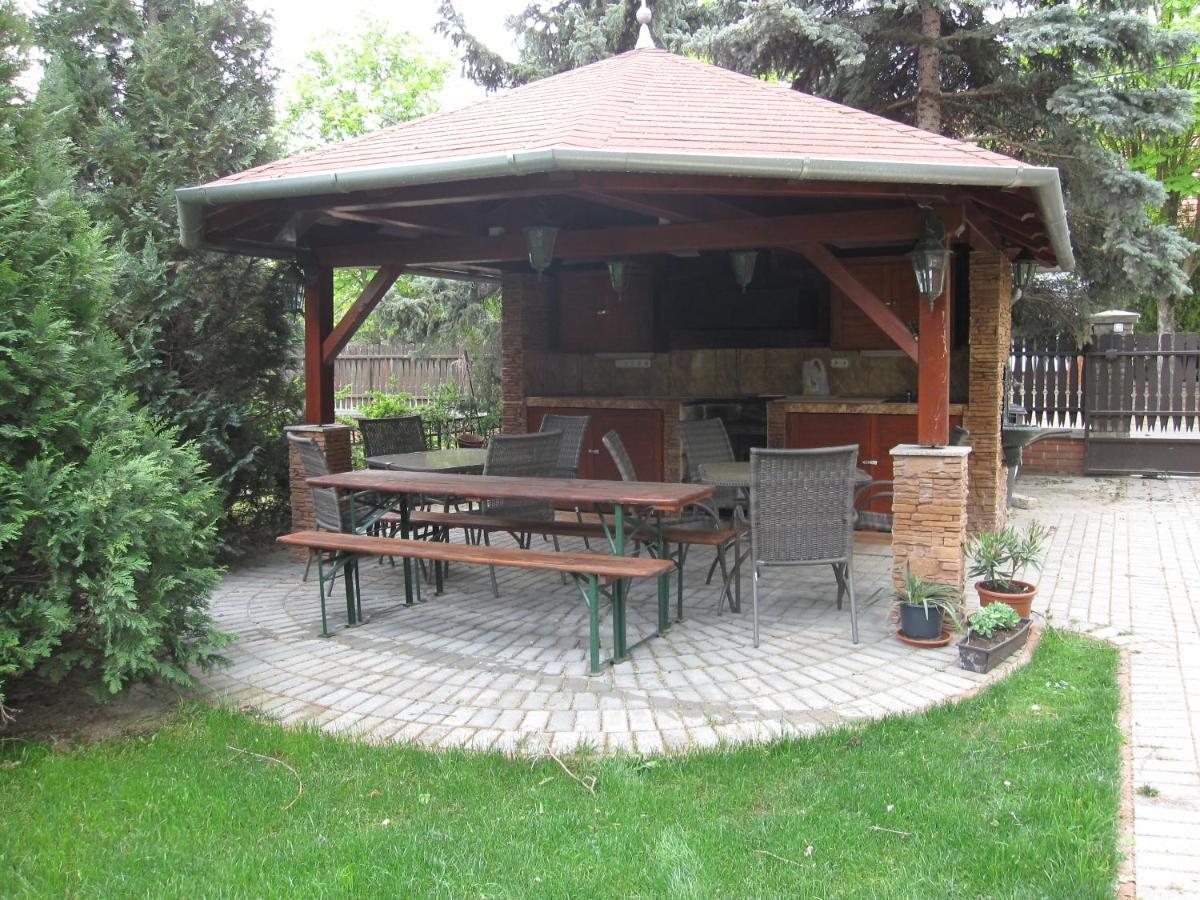 Zrinyi Haz Apartment Szantod