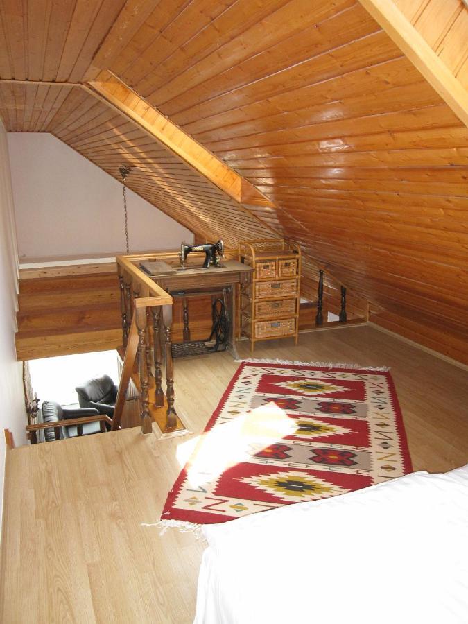 Zrinyi Haz Apartment *