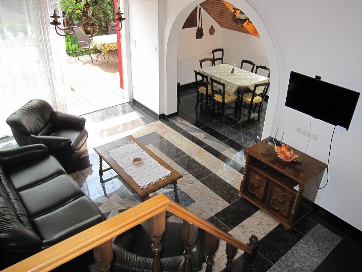 Apartment Zrinyi Haz *